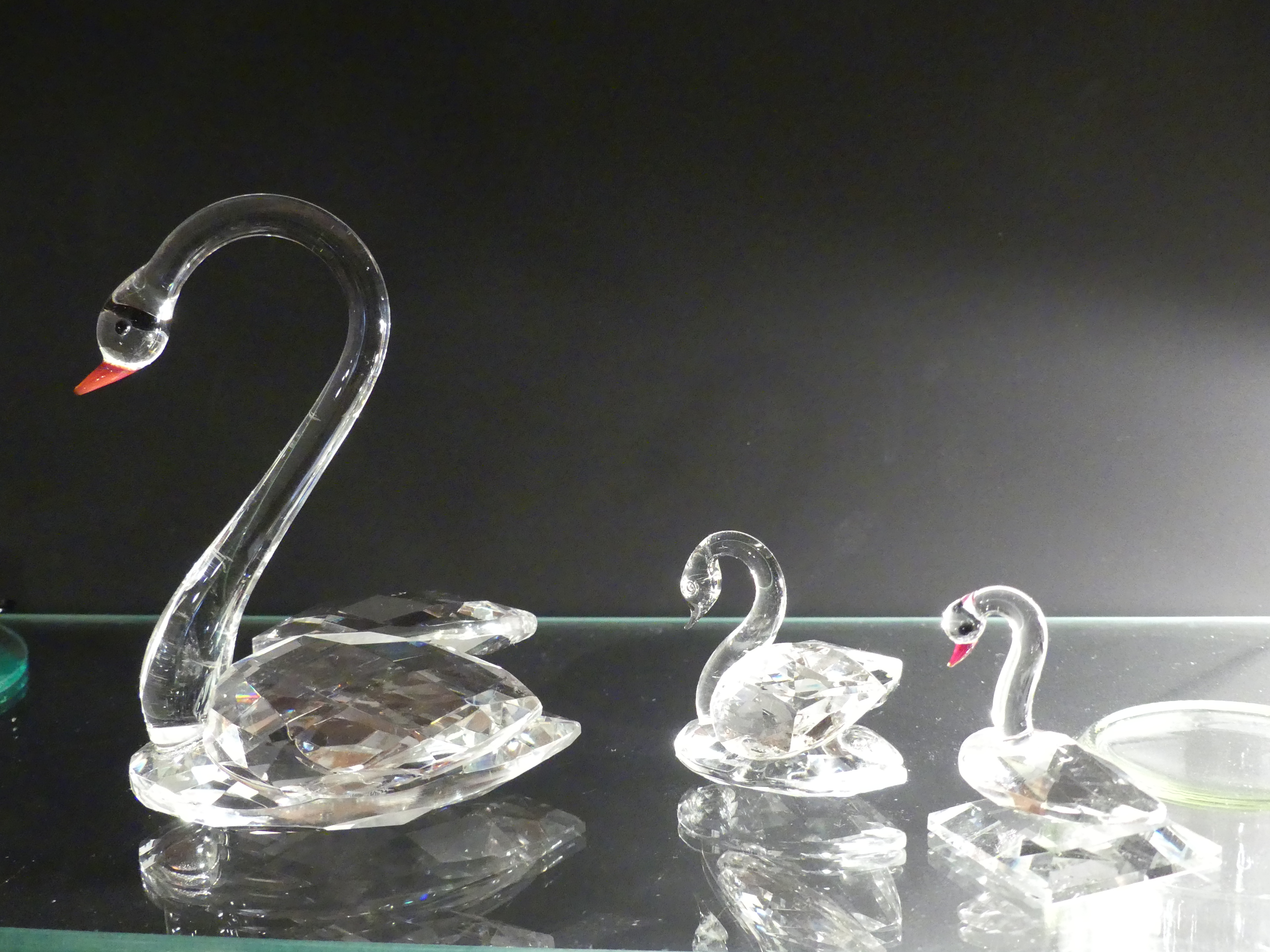 Glücksfigürchen aus facettiertem Glas